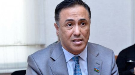 Elman Nəsirovu İşçi Qrupuna salmadılar - Narazılıq etdi