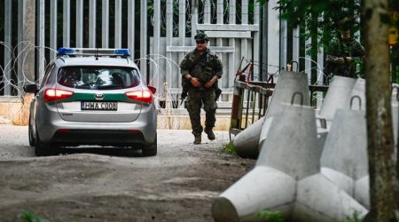Polşa Belarusla sərhədi tamamilə bağlayacaq