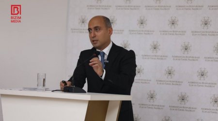 “Fransız dili müəllimləri narahat olmasınlar”- Emin Əmrullayev