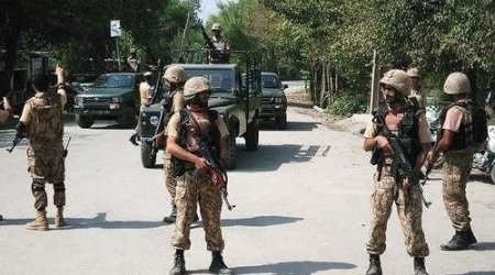 Pakistanda hərbi konvoya hücum - 12 ÖLÜ