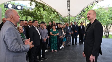 Prezident Badara kəndində sakinlərlə görüşdü – FOTO