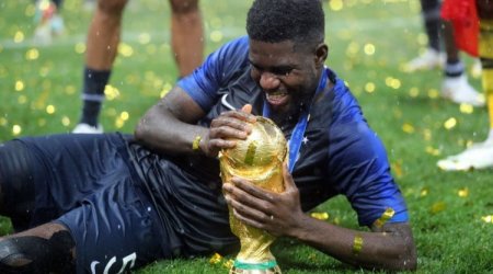 Dünya çempionu karyerasını BAŞA VURDU
