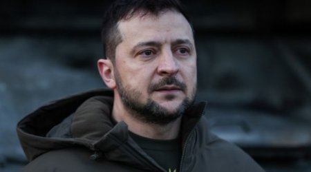 Zelenski: “Putinlə heç bir şərt olmadan görüşməyə hazıram”