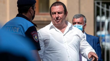 Paşinyana qarşı YENİ RƏQİB: Oliqarx Çarukyan hakimiyyət uğrunda mübarizəyə başlayır