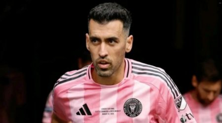 Məşhur futbolçu karyerasını BAŞA VURUR