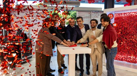 “Kontakt” Gürcüstanın ən böyük mall-larından birində mağaza açdı - FOTO