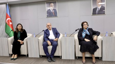 Dövlət İmtahan Mərkəzi ictimaiyyət üçün açıq görüşlərə BAŞLADI - FOTO