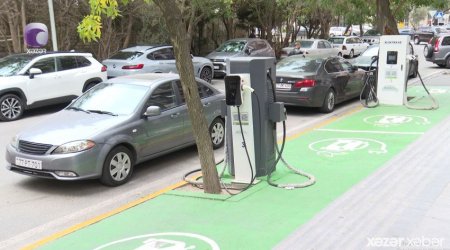 Elektromobil və hibrid avtomobillərin şarj məntəqələrində qanunsuz PARKLANMA - VİDEO