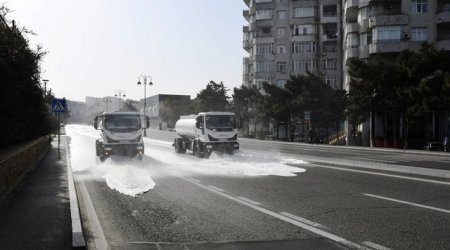 Paytaxtın 555 küçəsi yuyuldu - FOTO