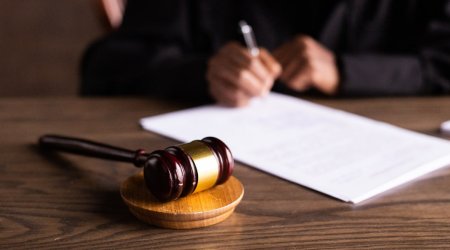 Dövlət əleyhinə çağırışlarda təqsirləndirilən şəxsə HÖKM OXUNDU