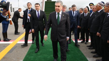 Qurbanqulu Berdiməhəmmədov Qəbələyə gəldi - FOTO