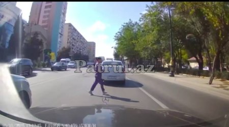 Bakıda motosikletçi piyadanı vurdu – ANBAAN VİDEO