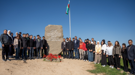 Onlar Zəfər yolu boyunca işğaldan azad olunmuş ərazilərə getdilər - FOTO