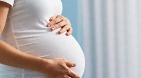 Aborta razı olmayan hamilə arvadını öldürdü