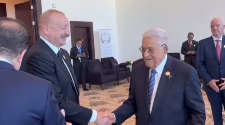 Mahmud Abbas İlham Əliyevi dostcasına salamladı – VİDEO