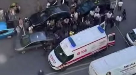 “Metropark”ın qarşısında piyadanı maşın vurdu – VİDEO