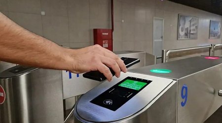 “BakıKart” İŞLƏMİR: Metro və avtobuslarda izdiham yaşanır - FOTO