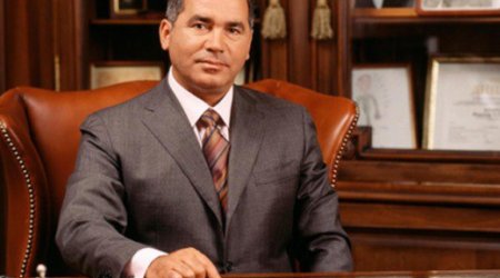 Azərbaycanəsilli milyarder Fərhad Əhmədov MƏHKƏMƏDƏ: “İnandırmışdılar ki, yaxtanı azad edəcəklər”