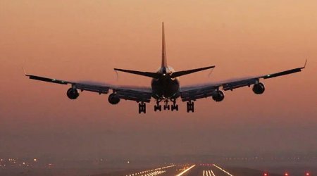 Daşkəndə uçan təyyarə Bakıya məcburi ENİŞ ETDİ