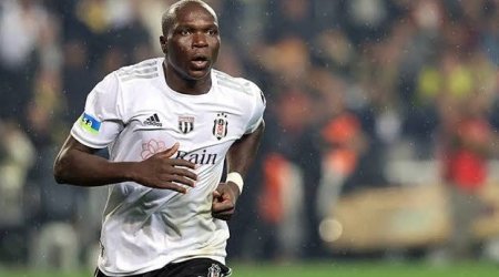 Bakıya gələn Abubakar “Neftçi” azarkeşlərinə SƏSLƏNDİ - VİDEO