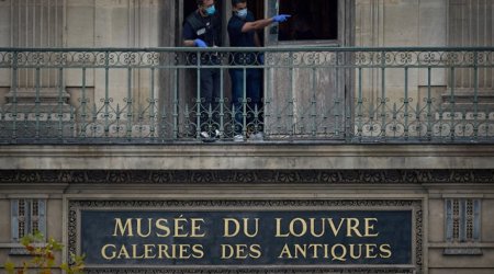 Luvr muzeyi qarətdən sonra fəaliyyətini bərpa etdi