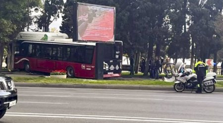 “Sürücünün halı qəfil pisləşib, avtobusu dayandıra bilməyib” – RƏSMİ AÇIQLAMA