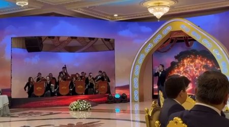 İlham Əliyevin şərəfinə verilən ziyafətdə “Tut ağacı” mahnısı səsləndirildi – VİDEO