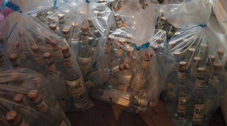 Topdansatış mağazasında 200-dən çox saxta alkoqollu içki aşkarlandı – FOTO