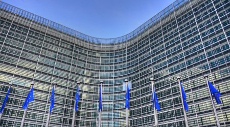 Avropa Komissiyası “TikTok” və “Meta”nı şəffaflıq tələblərini pozmaqda İTTİHAM ETDİ