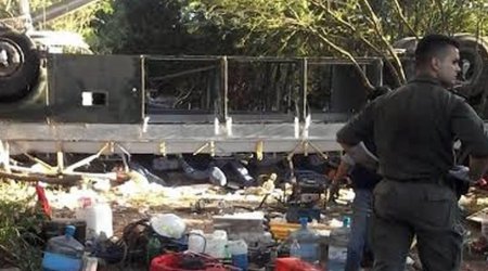 Bu ölkədə avtobus körpüdən aşdı - 9 ölü, 29 yaralı var