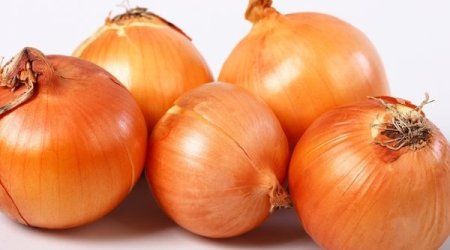 Soğan anbarlarda qalıb: Fermerlər məhsulun ucuzluğundan gileylənirlər – VİDEO