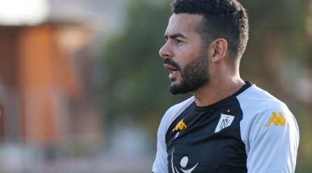 “Abubakar məşqə hamıdan birinci gəlir, axırıncı gedir” - Emin Mahmudov