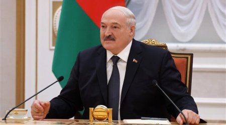 Lukaşenko: “Azərbaycan və Ermənistan arasındakı sülh uzunmüddətli olacaq”