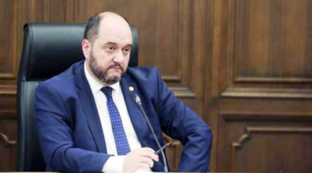 Paşinyanın aparat rəhbəri Ermənistanın Müstəqillik Bəyannaməsini oxuyub dəhşətə gəldi