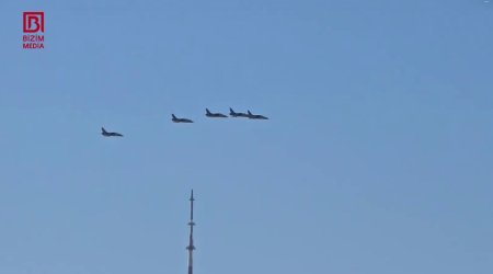Hərbi təyyarələr Bakı səmasında - Qələbə Paradına hazırlıq uçuşları – VİDEO