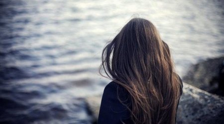 Azərbaycanda DƏHŞƏT: Sabiq direktor azyaşlı qızının pornoqrafik görüntülərini YAYDI