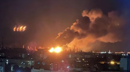Ukrayna Saratovda neft emalı zavodunu vurdu - VİDEO
