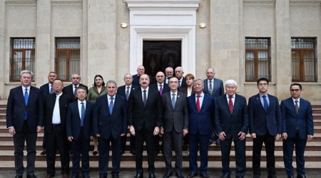 İlham Əliyev AMEA-nın 80 illik yubiley yığıncağında – FOTO