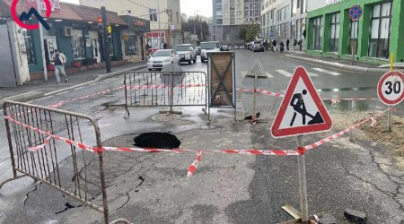 Badamdarda yol çökdü – FOTO