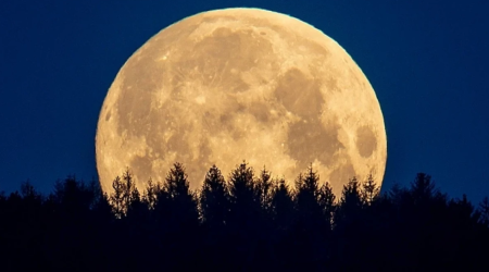 Azərbaycanda Super Ay hadisəsi müşahidə olundu