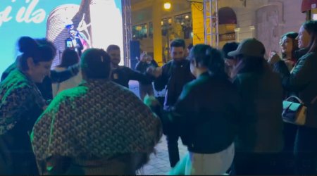 İçərişəhərdəki turistlər Zəfər Gününü belə QEYD ETDİLƏR - VİDEO