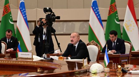İlham Əliyev Mərkəzi Asiya Dövlət Başçılarının iclasında çıxış etdi
