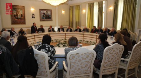 Bir əsrlik söz yolçuluğu – Səsini itirən Gəray Fəzlinin 100 illiyi qeyd olundu – FOTO