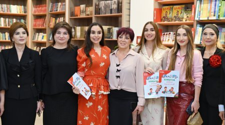 Prezidentin ailəsi "Azərbaycan dilini öyrənirik" kitabının təqdimat mərasimində - FOTO