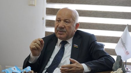 Deputatdan dərmanların içlik vərəqinə ETİRAZ – “Bu qədər izahat olmaz, qəzet çıxarırsınız?!”