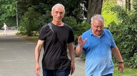 Sabiq prokuror psixiatrik xəstəxanada müalicə olunur - FOTO