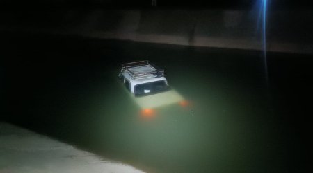 Tovuzda avtomobil KANALA DÜŞDÜ - VİDEO