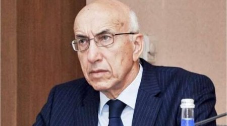 Arif Rəhimzadədən Bakıda SSRİ bayrağının qaldırılmasına münasibət: “Burada nə var ki?”