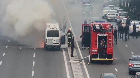 Bakıda prospektdə avtomobil YANDI - FOTO/VİDEO