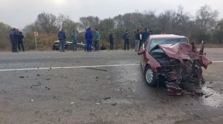 İmişlidə 3 maşın toqquşub: Xəsarət alanlar var &ndash; FOTO